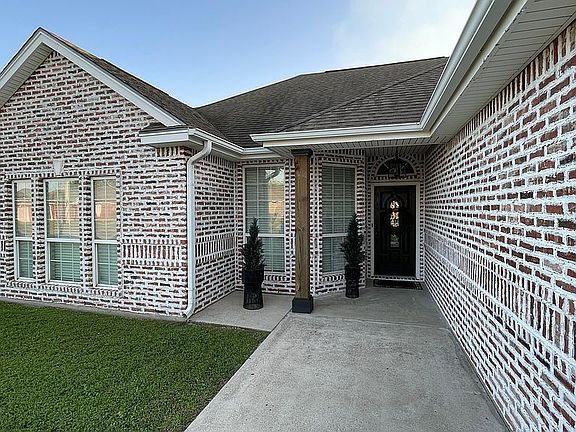 3rd image of 860 Amber Kay Ln