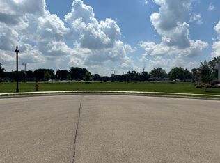 1 Pointe Blvd, Peru, IL 61354