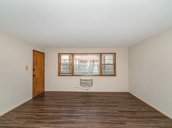 4th image of 4236 N Kedvale Ave APT 1