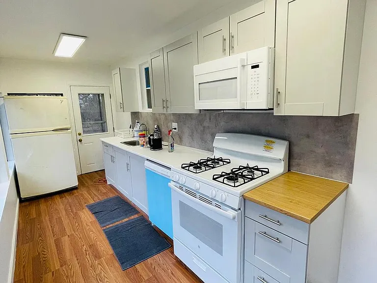 9066 Baltimore Ave — Photo 11