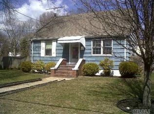 283 Old Farmingdale Rd, West Babylon, NY 11704