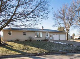 101 Bel Aire Ct, Tipton, IA 52772