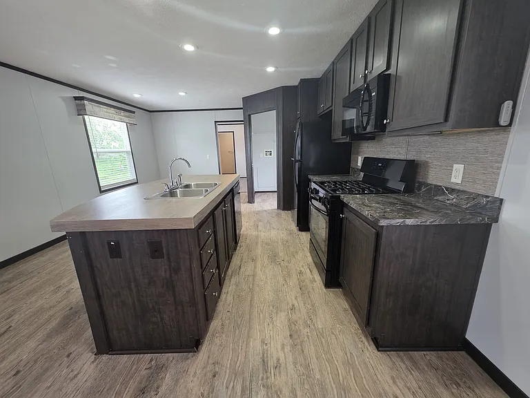 700 W Ridgeway Ave #445 — Photo 3