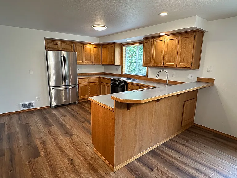 19753 Mosjon Cir NE — Photo 10