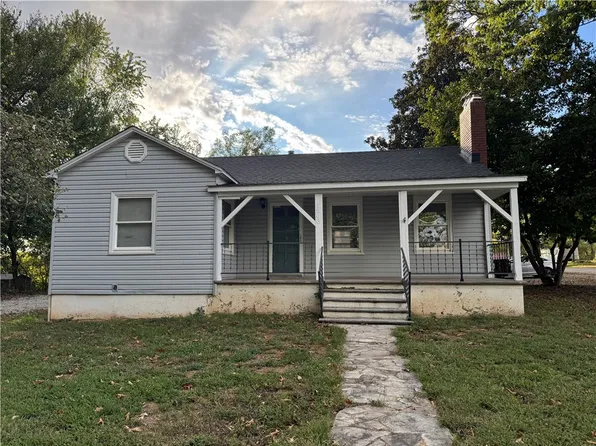 1508 Townsend St, Cassville, MO 65625