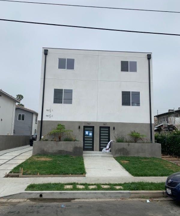1st image of 967 N Wilton Pl #1