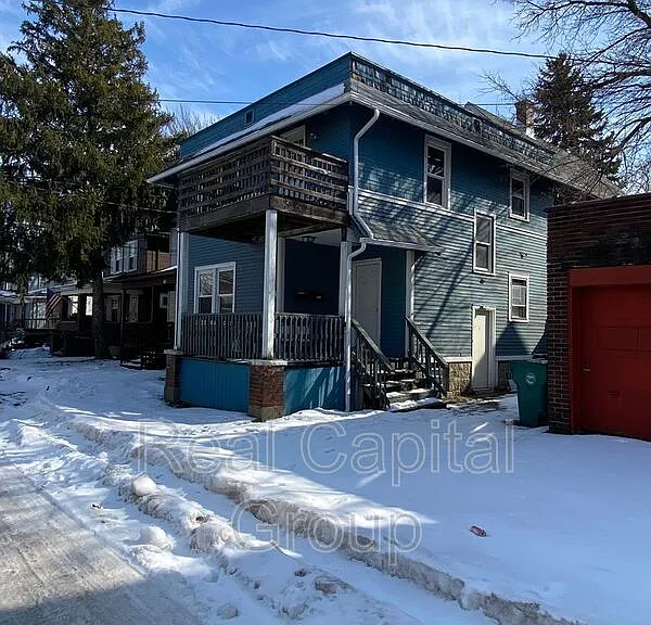 709 Townsend Pl #UPPER — Photo 12