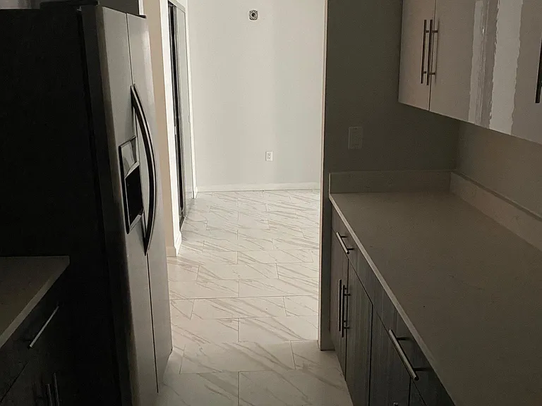 5 Grace Ave #3G — Photo 11