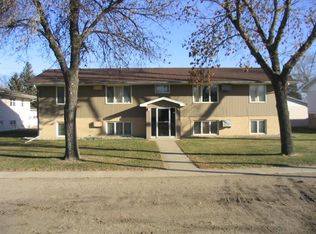 903 N Main St, Groton, SD 57445