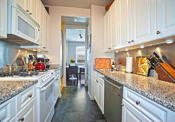 5th image of 60 E 8th St APT 28E