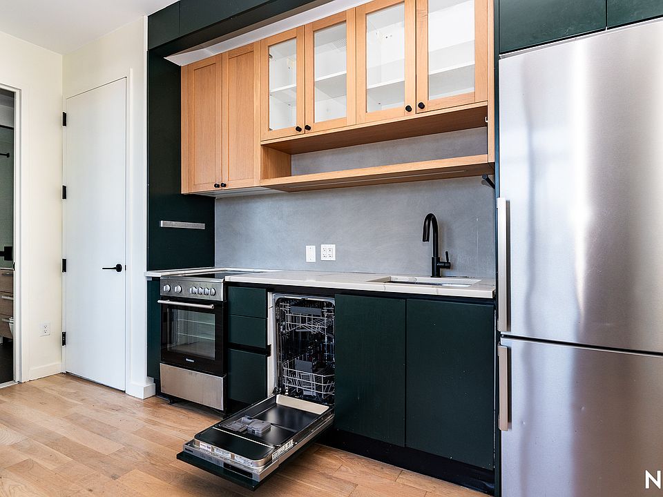 1st image of 44 Kent St #5G
