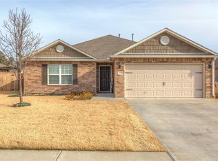 1215 Panther Ln, Sapulpa, OK 74066