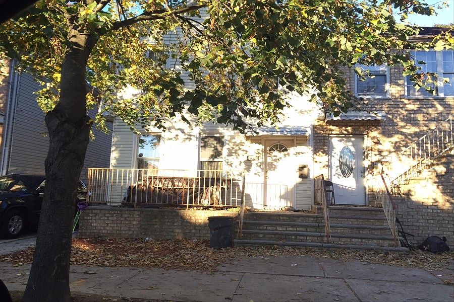 1st image of 14038 Latham Ln