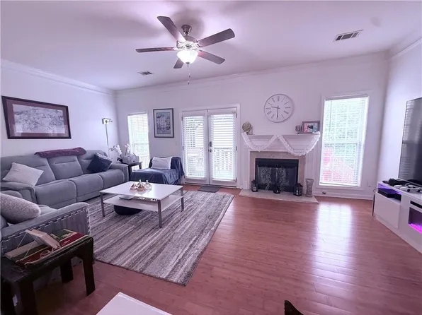 2135 Millgate Ln, Buford, GA 30519