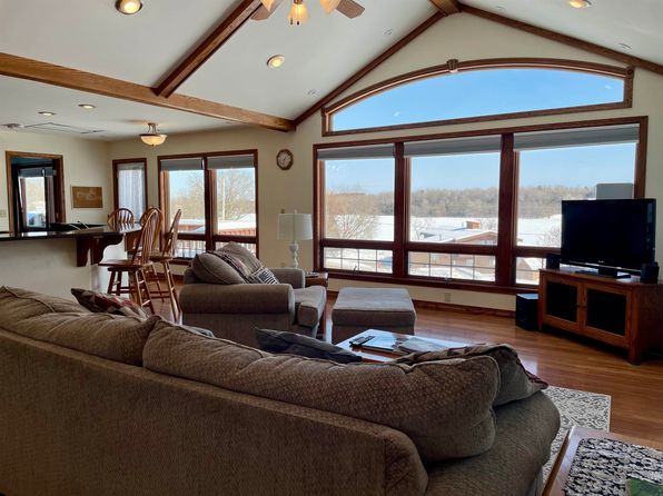 3 Crescent Dr, Norwood, NY 13668