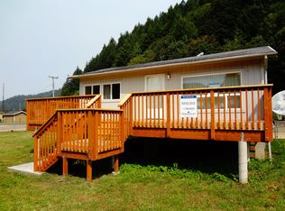 467 E Barclay Meadows Rd, Waldport, OR 97394