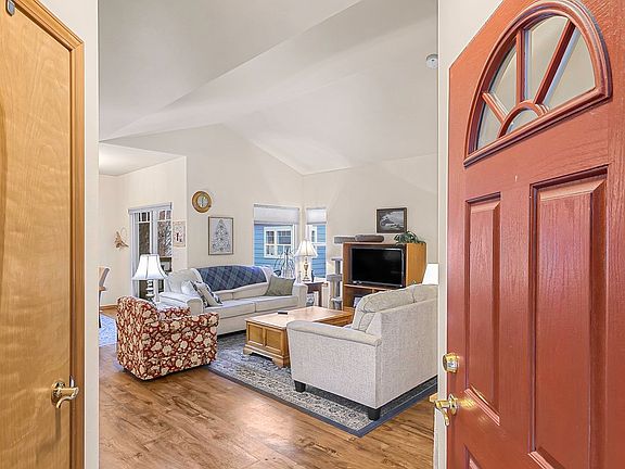 5th image of 1766 Alliance Avenue #27