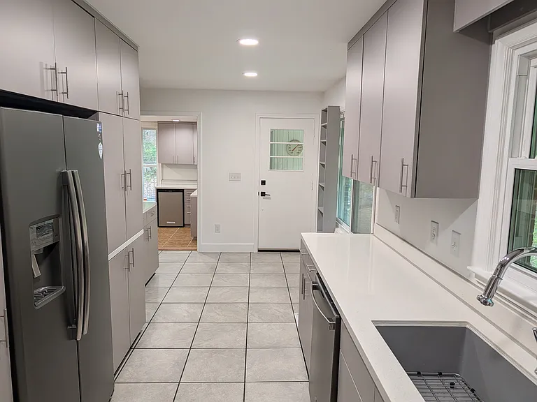 514 Morreene Rd — Photo 7