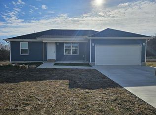 374 Lynn St, Pleasant Hope, MO 65725