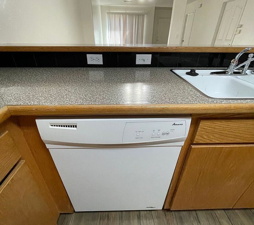 1st image of 443 N Park St #3053362