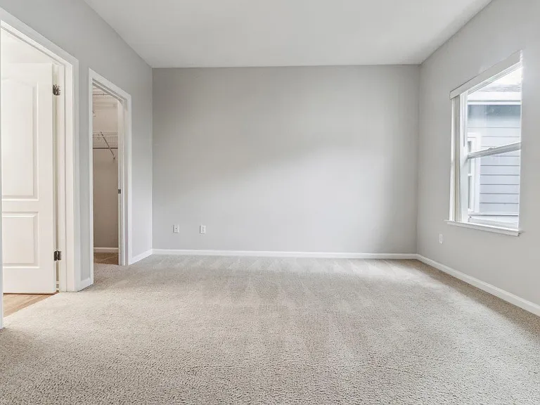 Kensington Apartments — Photo 32