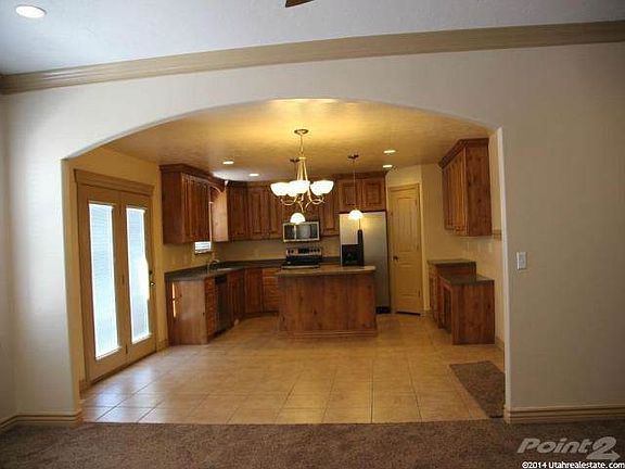 Arch to Kitchen