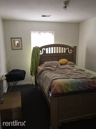 2nd image of 60 Park Pl Ste 2