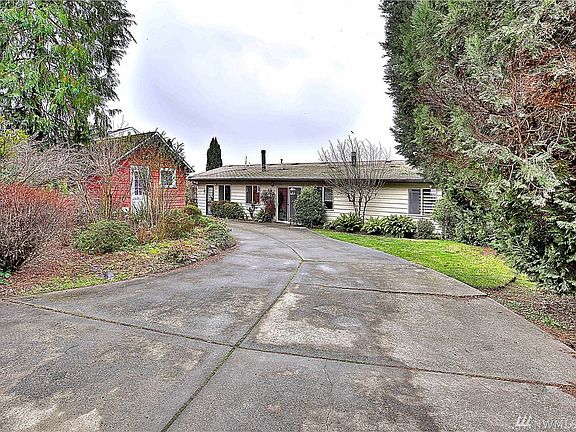 4th image of 2727 92nd Avenue Ct W