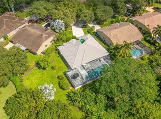 1400 NW 102nd Dr, Coral Springs, FL 33071