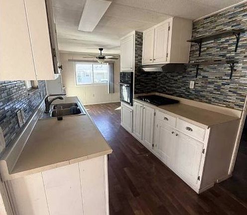 2nd image of 121 Orange Ave Space 3
