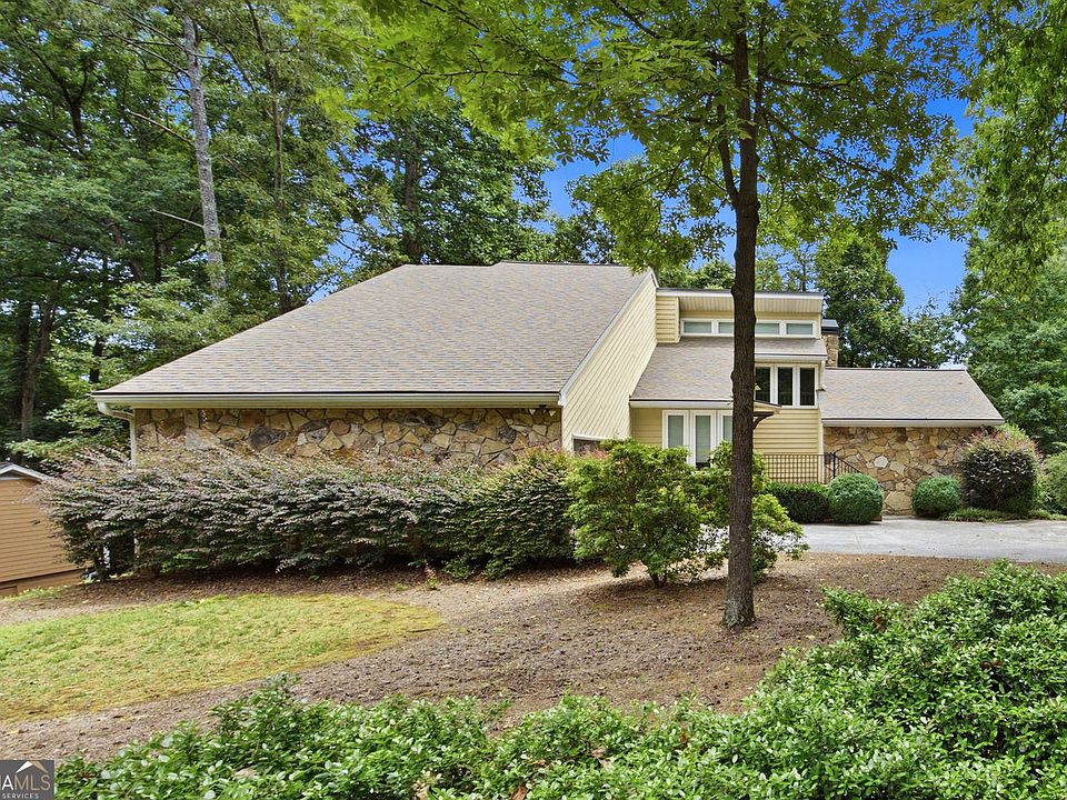1st image of 2990 Ascot Ln