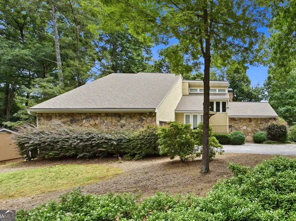 2990 Ascot Ln, Roswell, GA 30076