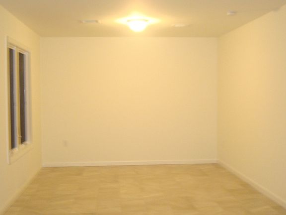 3rd image of 66 Livingston Ave #2