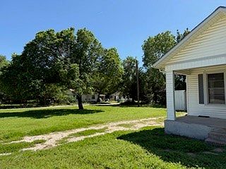 2nd image of 312 Small St