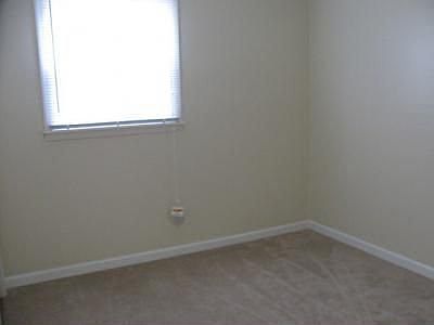3rd image of 839 South St