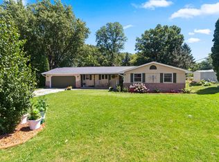 630 Mount Mary Dr, Green Bay, WI 54311