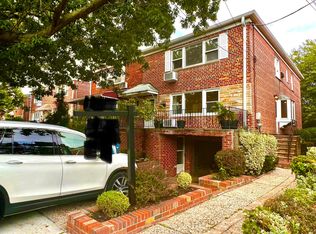 61-51 70th St #B, Middle Village, NY 11379