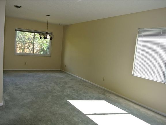 2nd image of 4016 Eastridge Dr