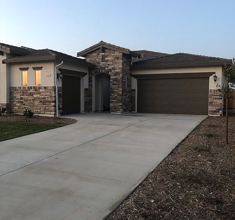 2nd image of 3046 Emerald Bay Pl