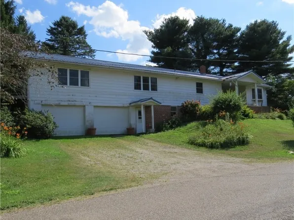 8248 April Rd NE, Salineville, OH 43945