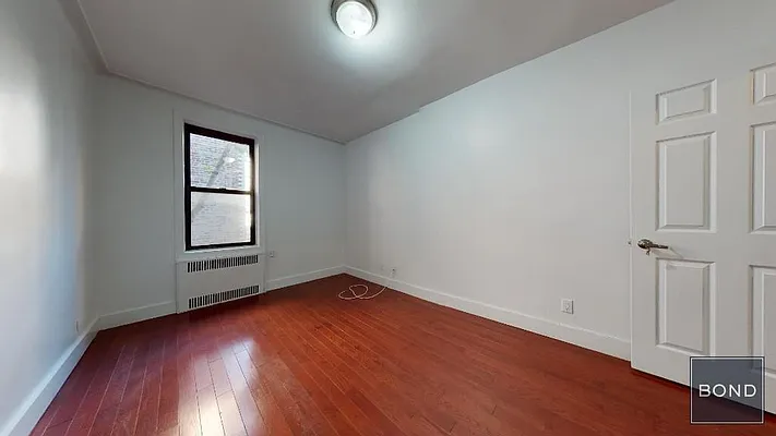 Rented by Bond New York | media 22