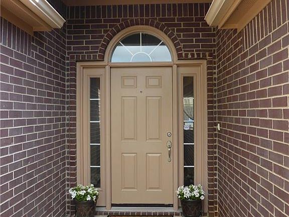 3rd image of 2720 Butterfly Dr