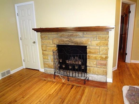 3rd image of 2852 Welge Ln