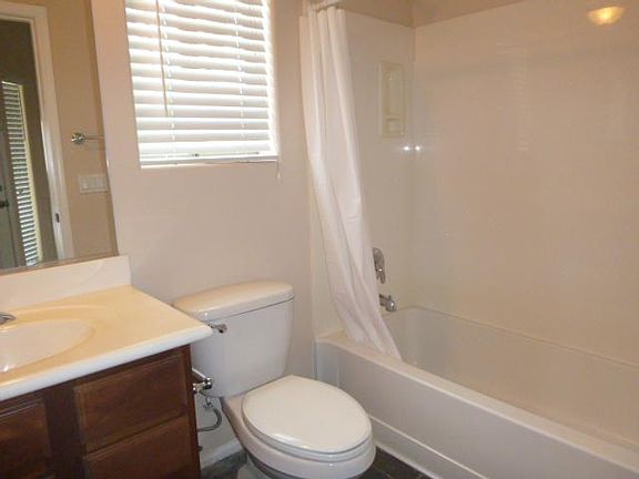 4th image of 791 E Leslie Ave