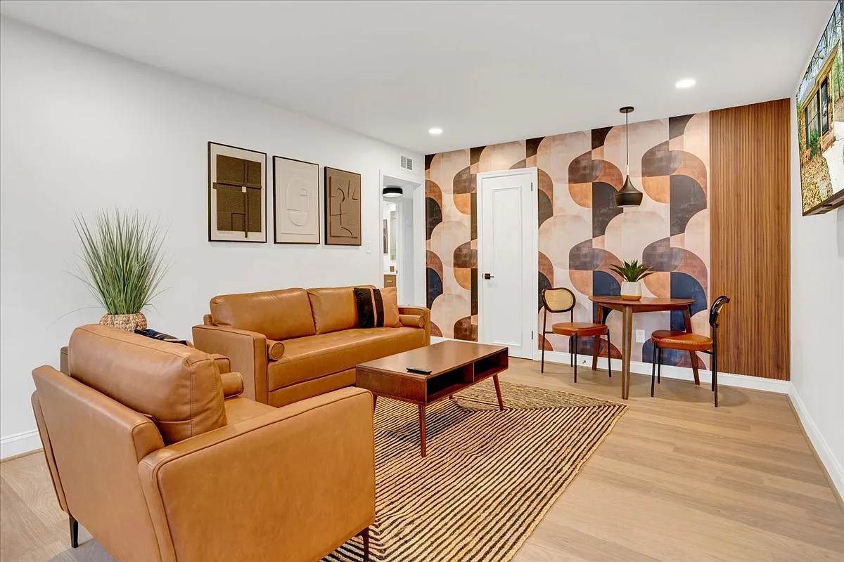 2 bed, $2,750 — Photo 1