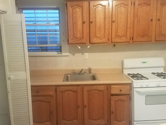 5th image of 23 S Munn Ave APT 2