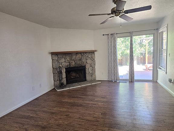 3rd image of 346 Sunwood Dr
