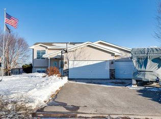 1530 Marigold Dr, Cambridge, MN 55008