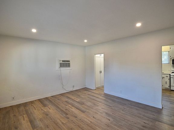 5th image of 5117 Laurel Canyon Blvd APT L