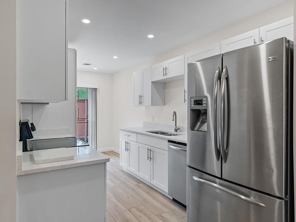 Woodlake Condominiums Apartment Rentals Clearwater, FL Zillow